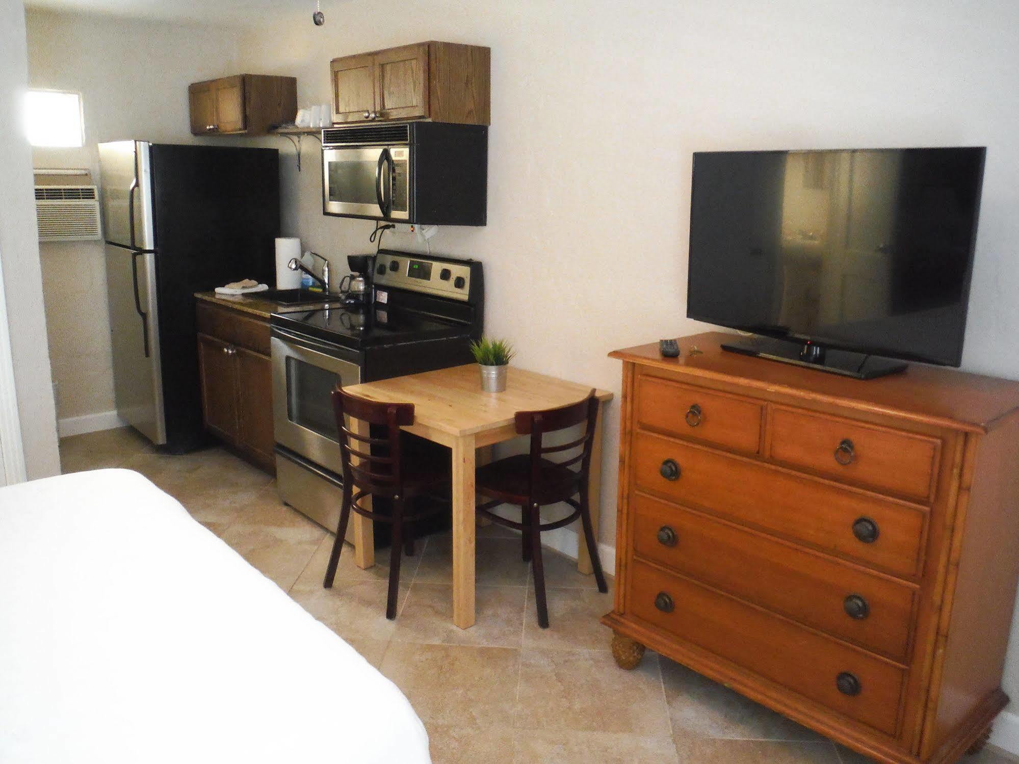 Lorelei Resort Motel Treasure Island Extérieur photo